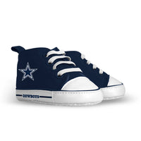Dallas Cowboys Baby Bib & Sneakers - 2-Pc Baby Gift Set
