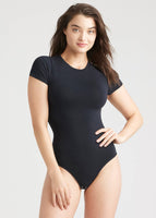 Short Sleeve Shaping Thong Bodysuit - Outlast® Seamless- Yummie